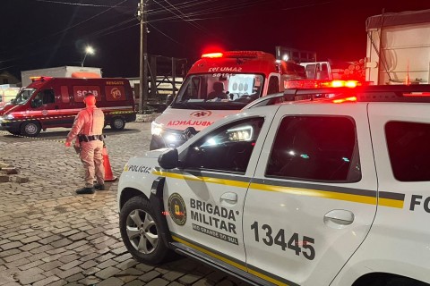 Homem morre prensado entre dois caminhões em posto de combustíveis em Casca